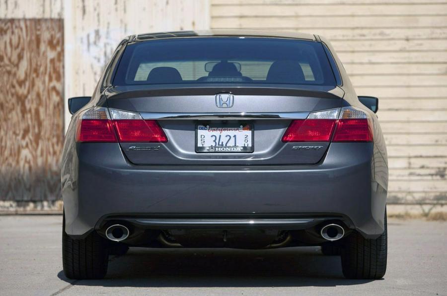  Honda Accord Sport Sedan 2013 года  (фото 4 из 147)